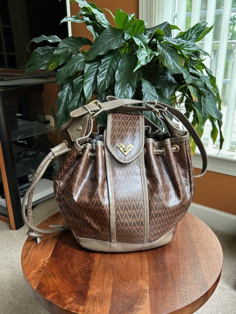 MARIO VALENTINO Bucket Bag, Brown Taupe